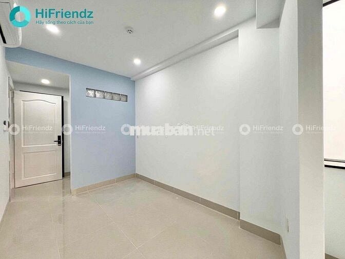 CĂN HỘ MỚI XÂY BAN CÔNG CÓ THANG MÁY NGAY GẦN SÂN BAY CỰC ĐẸP