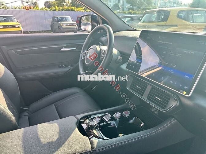 VinFast VF8 Eco AWD 2023 - 750 Triệu