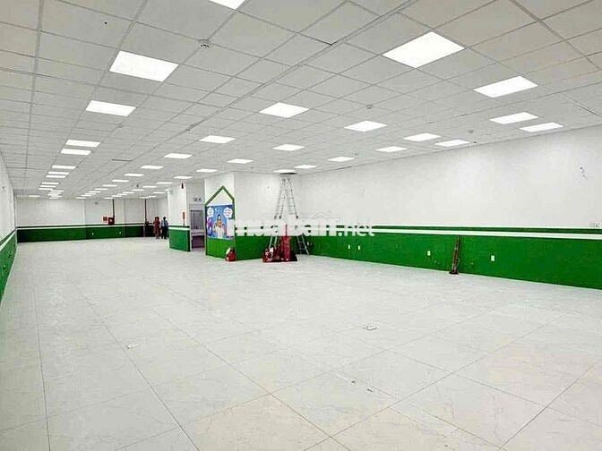 cho thuê mb rộng vị trí tốt 110tr