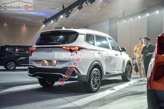 Kia Carens 1.5G Luxury 2025