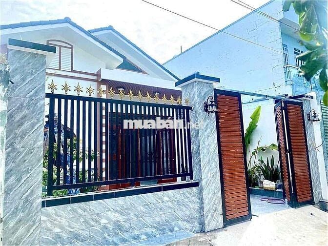 QUÁ RẺ CHO 1 CĂN BIỆT THỰ MINI ĐƯỜNG XE HƠI THÔNG NGAY CHỢ HÓC MÔN