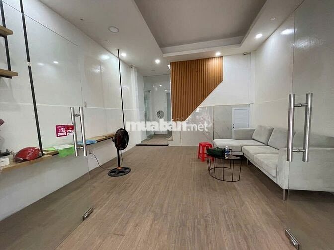 Nhà mặt tiền 30 Nguyễn Đình Chính 101.8m2 Ngang 4.8m - Chỉ 24.5 tỷ