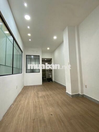 Nhà mặt tiền 30 Nguyễn Đình Chính 101.8m2 Ngang 4.8m - Chỉ 24.5 tỷ