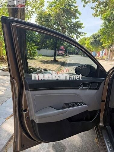 Hyundai Elantra 1.6 AT 2016 - 362 Triệu