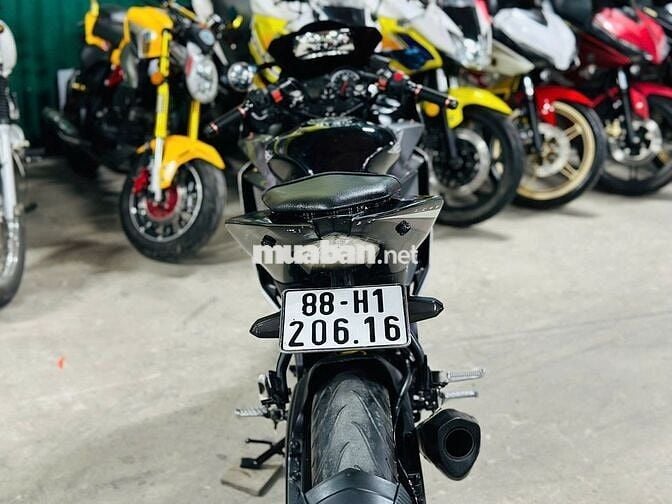 XE MÁYTHANH TÙNG_R15 V2 ĐEN XE ĐẸP MÁY ZIN CHẤT
