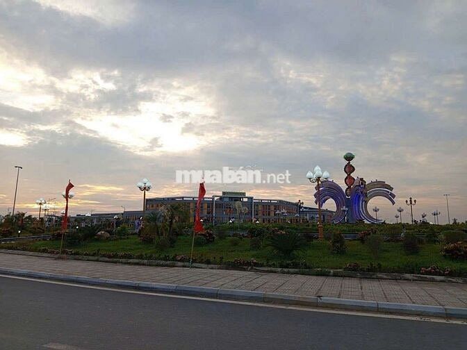 BÁN ĐẤT 31 HA - TRÂU QUỲ 
84M2- MT 5M - C.C MINI