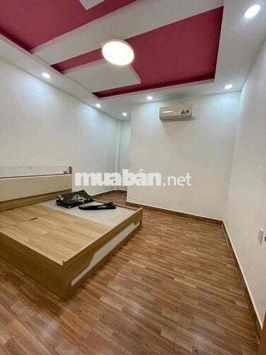 nhà 4x18m 3 tầng 3pn 4wc, có sẵn 3 máy lạnh, hẻm 6m thông