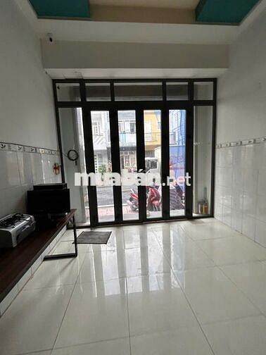 Cho thuê tầng trệt  làm văn phòng/salon tóc/ nail/ hoặc kho