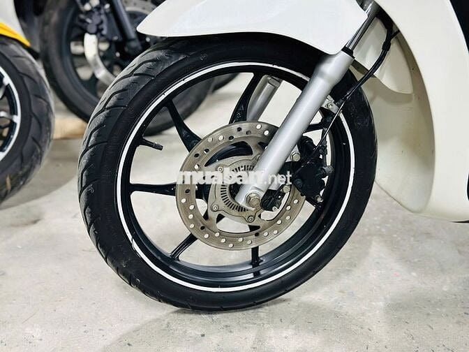 XE MÁYTHANH TÙNG_ LIBERTY 125 ABS TRẮNG MÁY ZIN