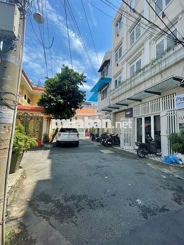 Ngang Lớn 10m - NGuyễn Gia Trí (D2) - 10x8 - 5 Tầng - 60 Triệu