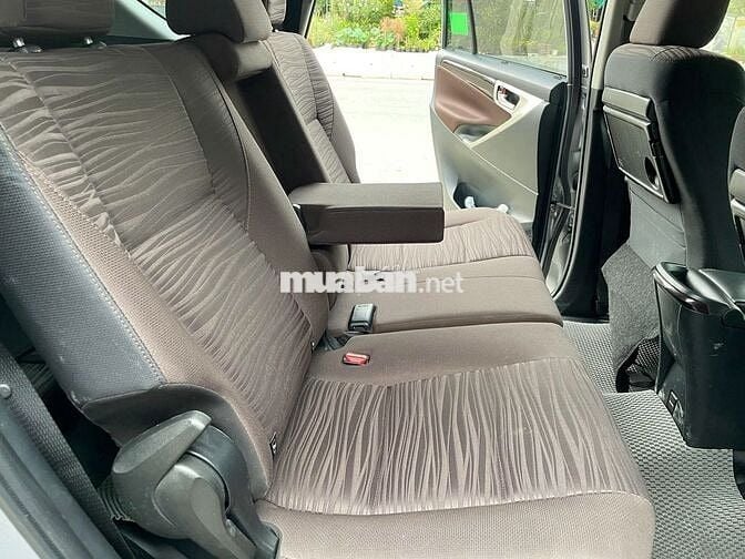 Toyota Innova 2023 G 2.0 AT - 18,000 km một chủ.