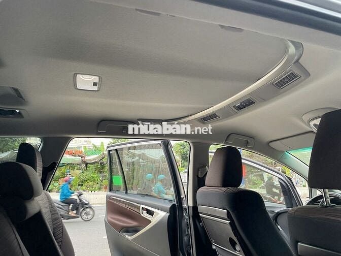 Toyota Innova 2023 G 2.0 AT - 18,000 km một chủ.