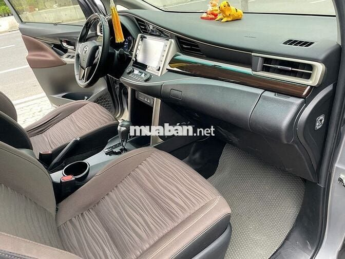 Toyota Innova 2023 G 2.0 AT - 18,000 km một chủ.