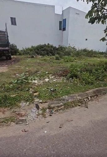 Lô góc 2 mặt tiền cho thuê 111B Nguyễn Phăng và Võ Nhâm, tiện mở kinh 