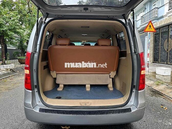 Hyundai Starex máy dầu 2017 9 Chỗ - Gia đình dùng