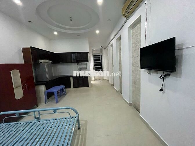 CHO THUÊ PHÒNG 50M2 (PHÒNG TẦNG TRỆT BAO GỒM SÂN SAU),P.22, BÌNH THẠNH