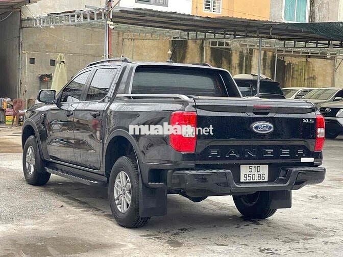 Ford Ranger 2024 XLS 2.0 4X2 AT - 20000 km