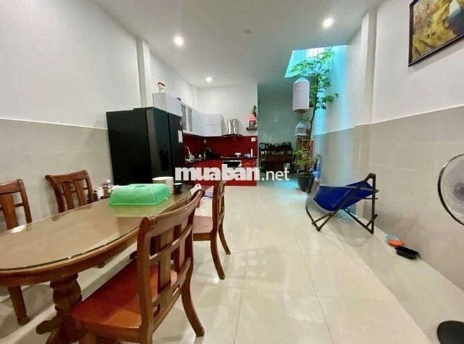 NHÀ 3 LẦU ĐẸP ÔNG ÍCH KHIÊM Q11 ( 4,1m x 20m)