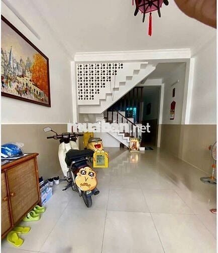 NHÀ 3 LẦU ĐẸP ÔNG ÍCH KHIÊM Q11 ( 4,1m x 20m)