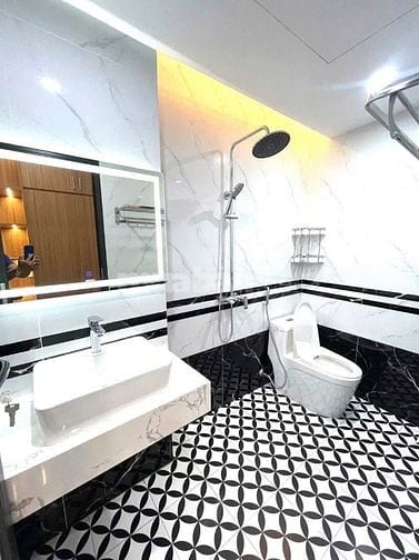 Cho thuê nhà ngõ 54 vũ trọng phụng 43m x6T thang máy