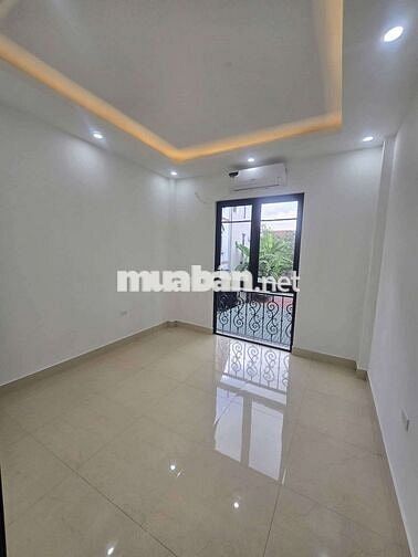 Cần bán nhà 4,6 Tỷ 35m2 5 tầng 10m ra ngõ oto