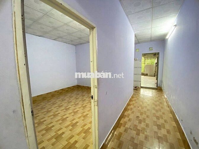 Cần bán gấp căn nhà cấp 4 ở Đ. Tân Hiệp 17, Hóc Môn 87m2 SHR giá 835tr