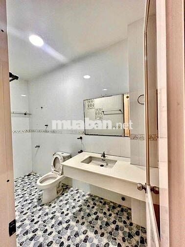 Cho Thuê Nhà Đẹp thuận tiện qua Eaon Mall Bình Tân