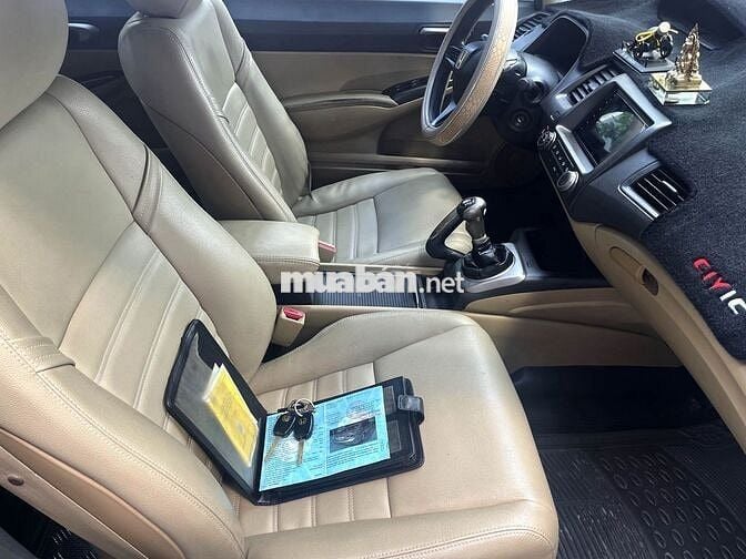 Honda Civic 2008 số sàn màu bạc