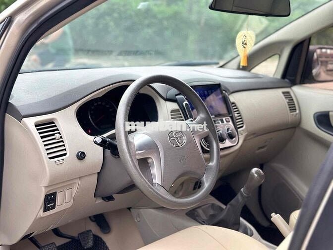 Toyota Innova 2016