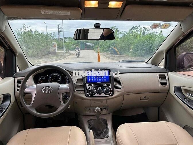 Toyota Innova 2016