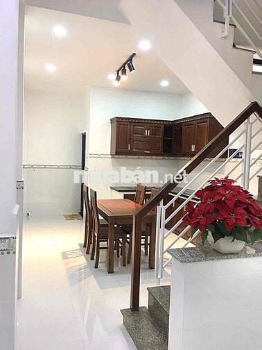NHÀ 2 TẦNG LÔ GÓC LÂM THỊ HỐ Q12 - ĐƯỜNG OTO ĐẬU TRƯỚC NHÀ