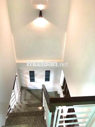 NHÀ 2 TẦNG LÔ GÓC LÂM THỊ HỐ Q12 - ĐƯỜNG OTO ĐẬU TRƯỚC NHÀ