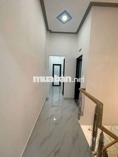 NHÀ 2 TẦNG ĐẸP MỚI TOANH (3,1m x 16m) BTĐ B TÂN GẦN NGÃ TƯ 4 XÃ