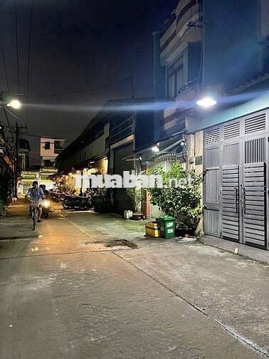 NHÀ 2 TẦNG ĐẸP MỚI TOANH (3,1m x 16m) BTĐ B TÂN GẦN NGÃ TƯ 4 XÃ