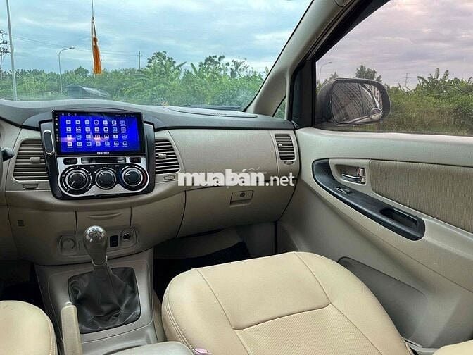 Toyota Innova 2016