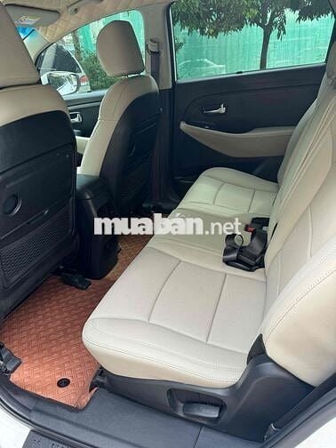 KIA RONDO 2.0AT SX 2018 MỚI XUẤT SẮC