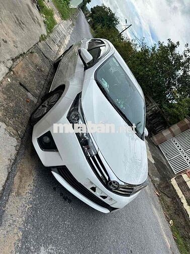 Toyota Corolla Altis 2014 1.8G MT - 174000 km