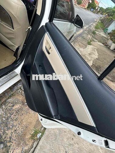 Toyota Corolla Altis 2014 1.8G MT - 174000 km