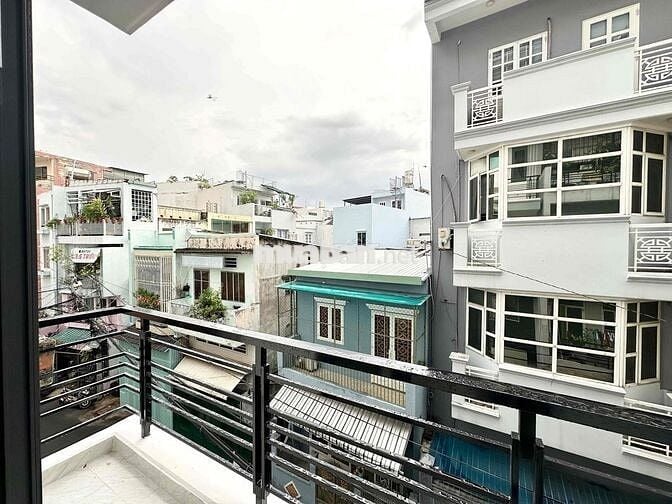Căn Hộ Stu Ban Công 35m2 FullNT Có Thang Máy Ngay PXL, Ngã Tư PN