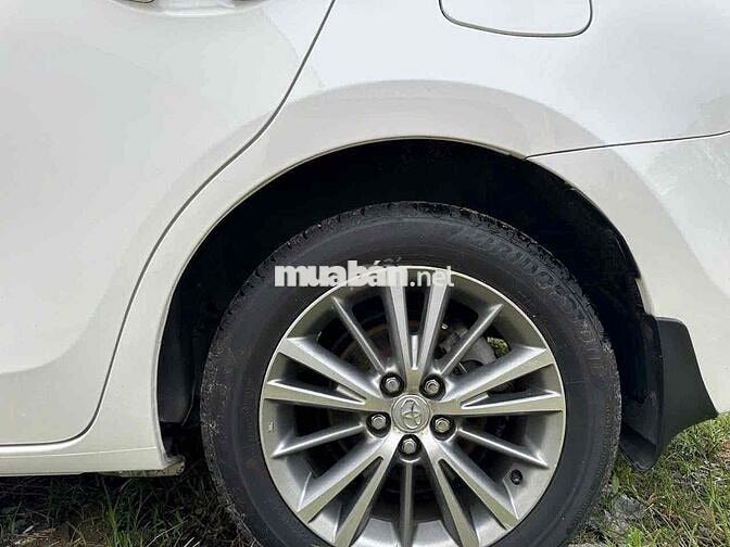 Toyota Corolla Altis 2014 1.8G MT - 174000 km