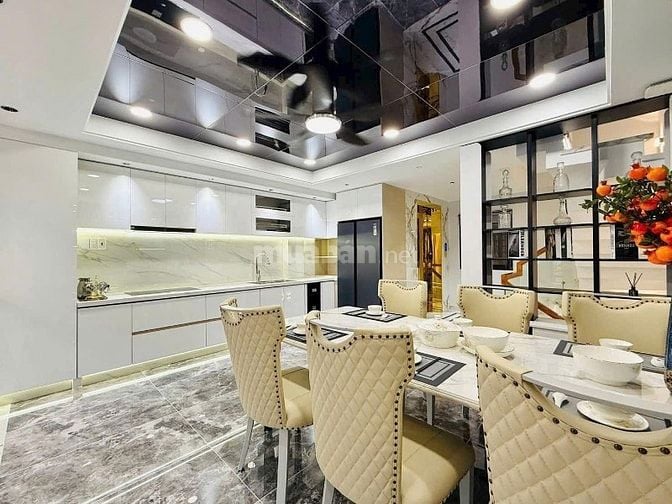 Ngay Hoàng Hoa Thám giá 5tỷ920 75m2, Bình Thạnh gần trường học HXH SHR
