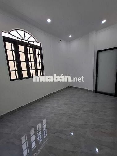 Nhà Ngay Nguyễn Thị Căn Giá 1ty489 4x9 Còn tl