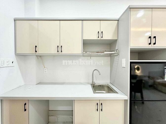 Căn Hộ Stu Ban Công 35m2 FullNT Có Thang Máy Ngay PXL, Ngã Tư PN