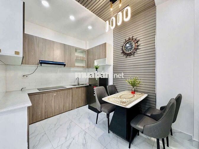 Nhà Nguyên Căn Đường Quang Trung f11 Gò Vấp 
Diện tích 5x8 Trệt Lầu