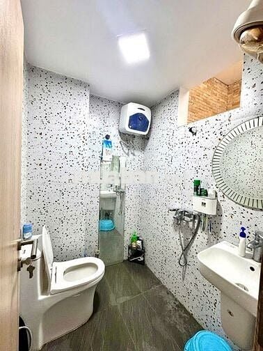 NHÀ HOÀNG HOA THÁM 45M-4 TẦNG-8,5 TỶ-CÁCH PHỐ 20M-HAI THOÁNG.