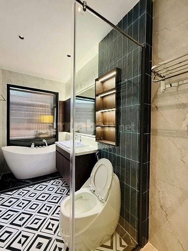 Ngay Hoàng Hoa Thám giá 5tỷ920 75m2, Bình Thạnh gần trường học HXH SHR