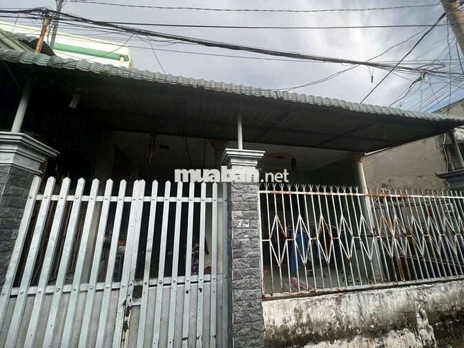 BÁN NHÀ 2 MẶT HẺM GẦN CHỢ ĐẦU MỐI DT 100m2 giá 4t350