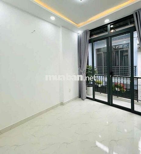 SIÊU PHẨM NHÀ MỚI XÂY HXH NHỈNH 3 TỶ NGAY CV LÀNG HOA GÒ VẤP