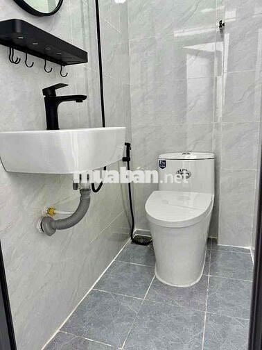 SIÊU PHẨM NHÀ MỚI XÂY HXH NHỈNH 3 TỶ NGAY CV LÀNG HOA GÒ VẤP