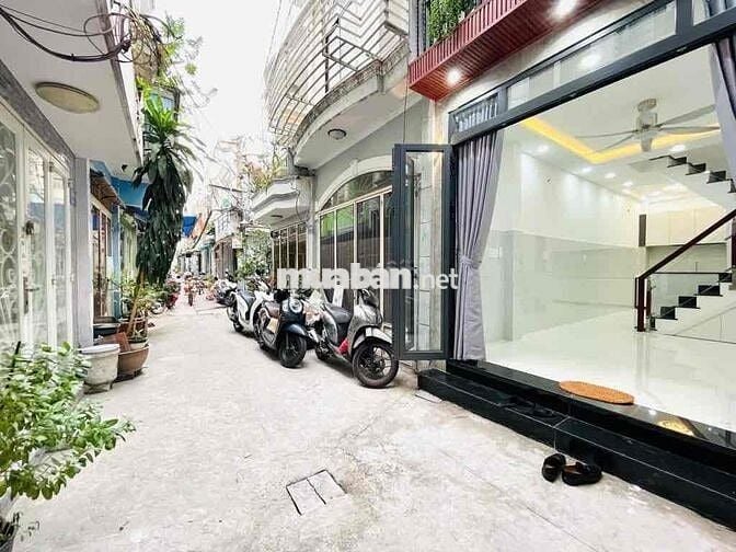 SIÊU PHẨM NHÀ MỚI XÂY HXH NHỈNH 3 TỶ NGAY CV LÀNG HOA GÒ VẤP